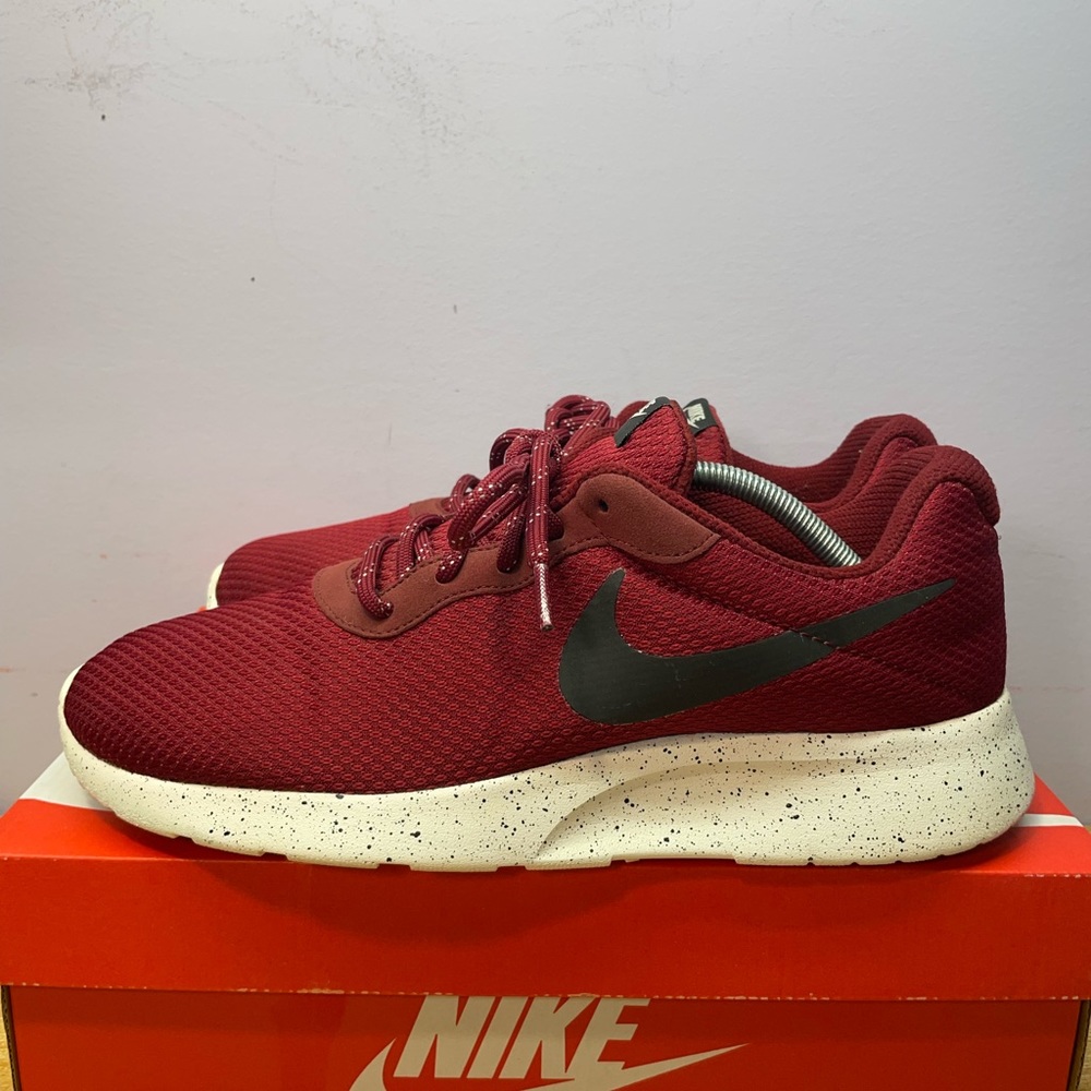 Nike Tanjun SE